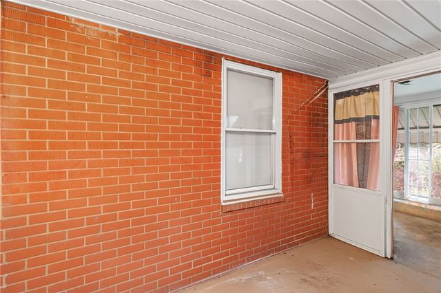 1507 Grant Street, N Braddock, PA 15104