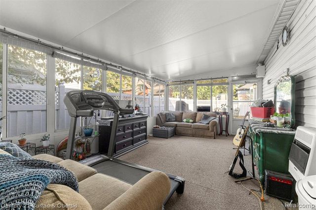 250 Chestnut Street, Wyandotte, MI 48192