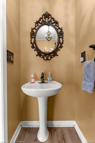 250 Chestnut Street, Wyandotte, MI 48192