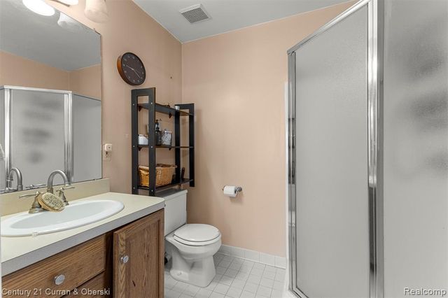 250 Chestnut Street, Wyandotte, MI 48192