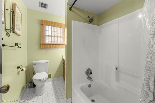 250 Chestnut Street, Wyandotte, MI 48192