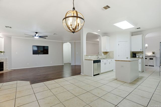 11610 BLUEBELLS RUN, San Antonio, TX 78245