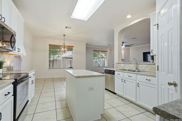 11610 BLUEBELLS RUN, San Antonio, TX 78245