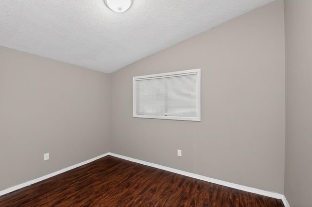564 HEMSLEY AVE, Memphis, TN 38109