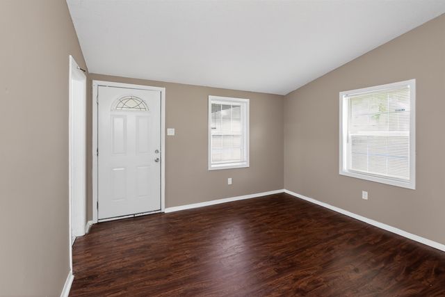 564 HEMSLEY AVE, Memphis, TN 38109