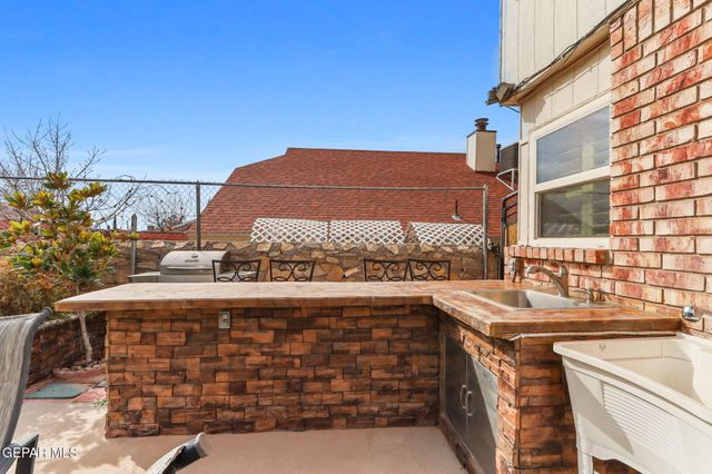 12050 PAUL KLEE Drive, El Paso, TX 79936