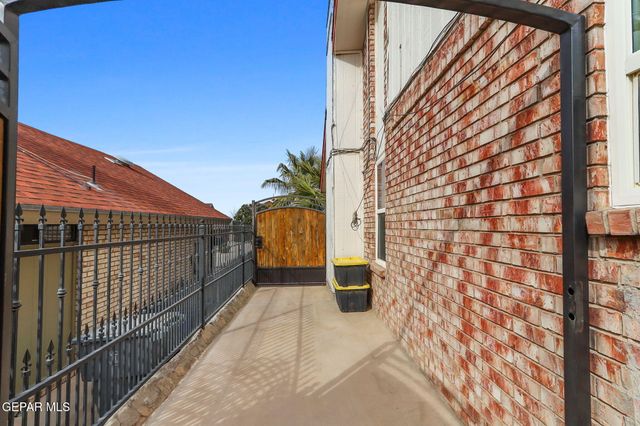 12050 PAUL KLEE Drive, El Paso, TX 79936