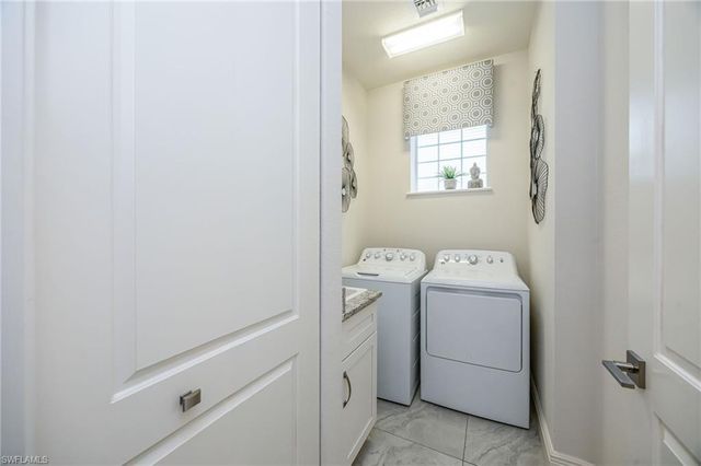 604 El Camino Real 9-101, Naples, FL 34119