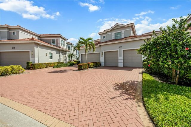 604 El Camino Real 9-101, Naples, FL 34119
