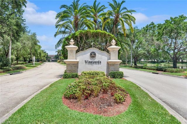 604 El Camino Real 9-101, Naples, FL 34119