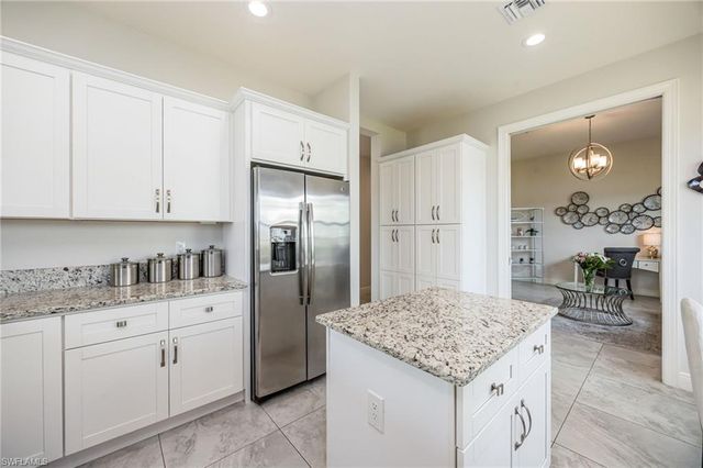 604 El Camino Real 9-101, Naples, FL 34119