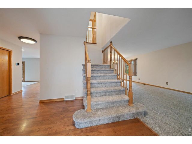 2428 Maplewood Cir W, Longmont, CO 80503