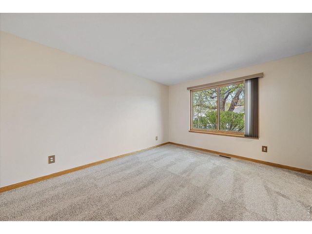 2428 Maplewood Cir W, Longmont, CO 80503