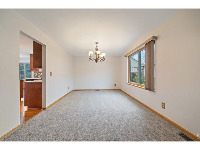 2428 Maplewood Cir W, Longmont, CO 80503