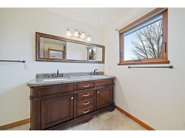 2428 Maplewood Cir W, Longmont, CO 80503