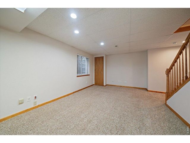 2428 Maplewood Cir W, Longmont, CO 80503