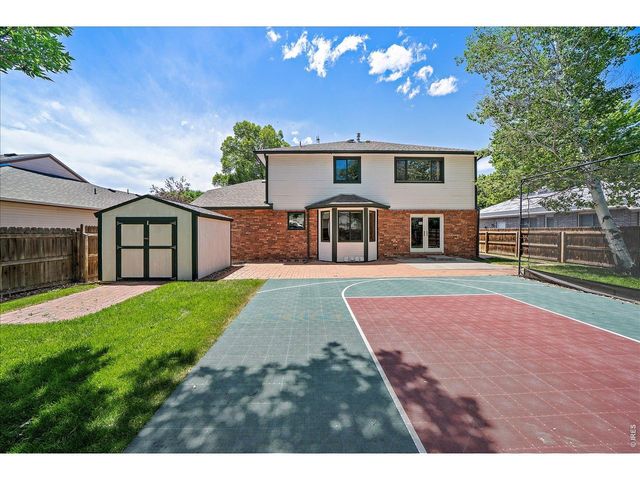 2428 Maplewood Cir W, Longmont, CO 80503