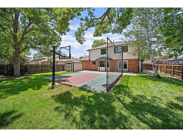 2428 Maplewood Cir W, Longmont, CO 80503