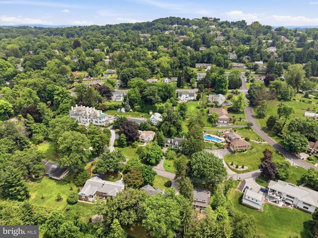 983 BROCKIE LN, York, PA 17403