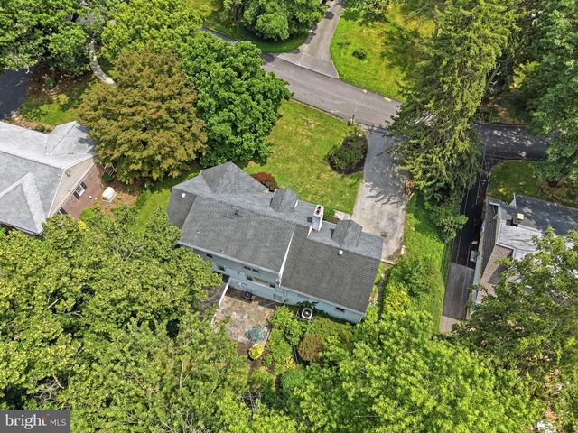983 BROCKIE LN, York, PA 17403