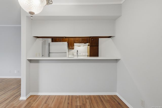 8702 Village Dr Apt 123, San Antonio, TX 78217