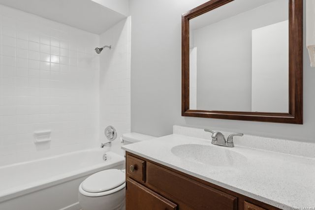 8702 Village Dr Apt 123, San Antonio, TX 78217