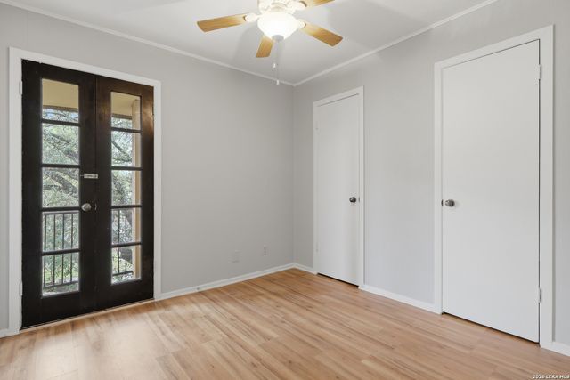 8702 Village Dr Apt 123, San Antonio, TX 78217