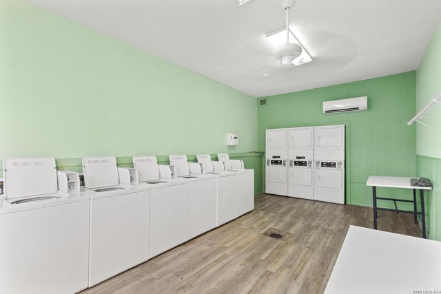 8702 Village Dr Apt 123, San Antonio, TX 78217