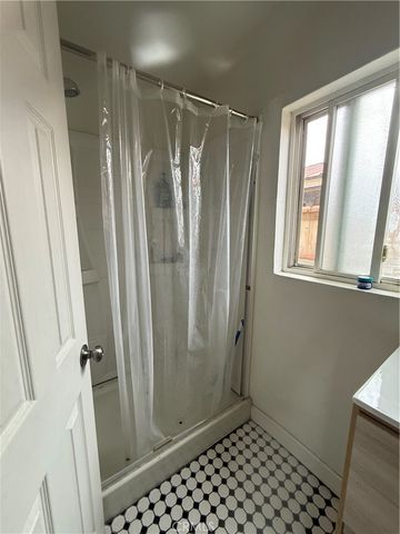 1555 McDonald Avenue, Wilmington, CA 90744