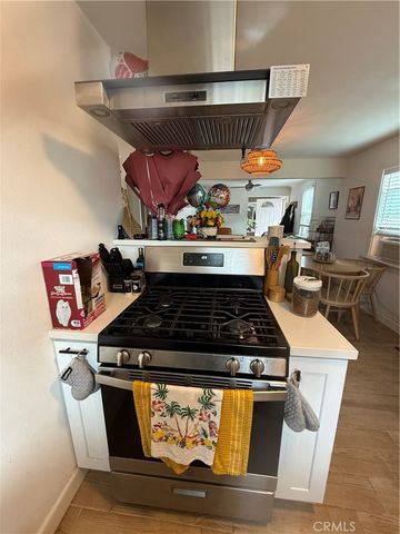 1555 McDonald Avenue, Wilmington, CA 90744