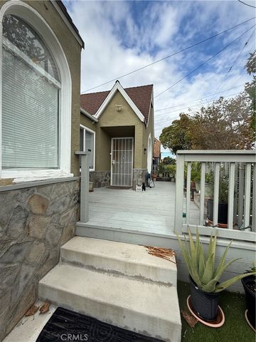 1555 McDonald Avenue, Wilmington, CA 90744