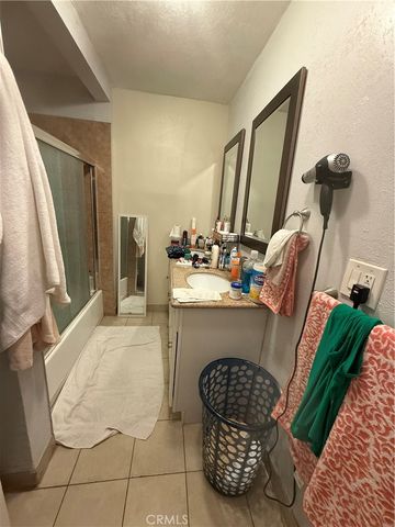 1555 McDonald Avenue, Wilmington, CA 90744