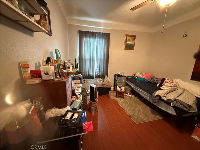 1555 McDonald Avenue, Wilmington, CA 90744