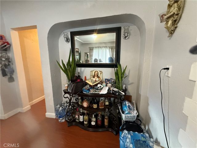 1555 McDonald Avenue, Wilmington, CA 90744