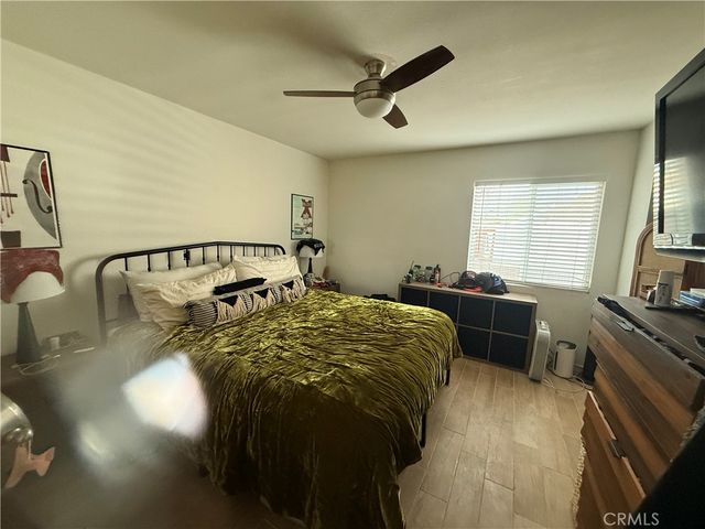 1555 McDonald Avenue, Wilmington, CA 90744