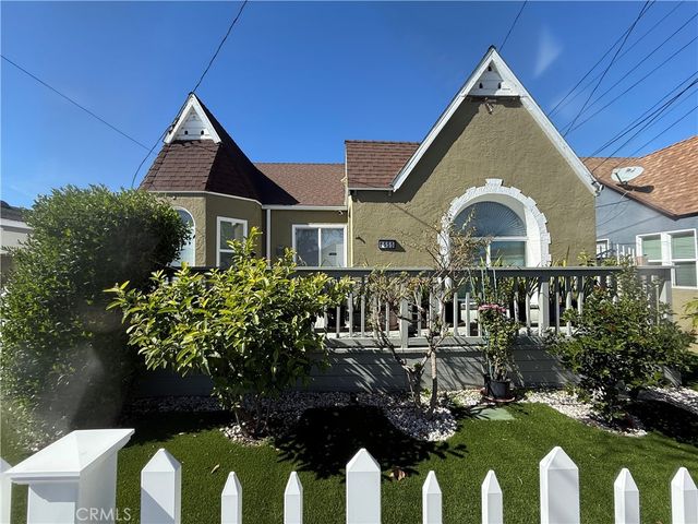 1555 McDonald Avenue, Wilmington, CA 90744