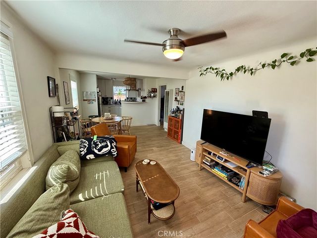 1555 McDonald Avenue, Wilmington, CA 90744