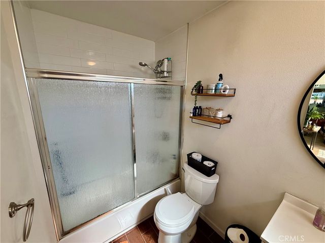 1555 McDonald Avenue, Wilmington, CA 90744