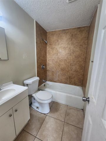 1133 W 28th St, West Palm Beach, FL 33404