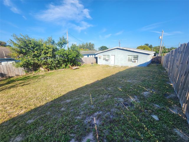 1133 W 28th St, West Palm Beach, FL 33404