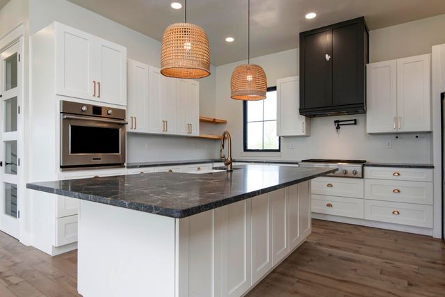 1840 Tennessee Road, Ozark, MO 65721