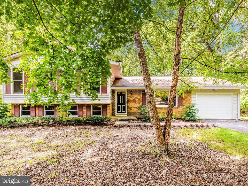 25124 HICKORY RIDGE LN, Gaithersburg, MD 20882