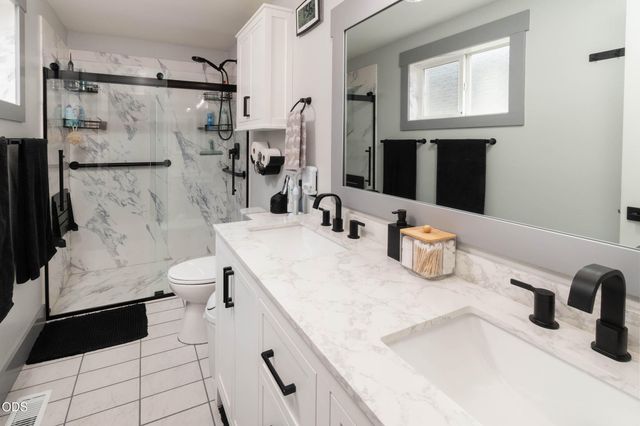 20705 Wishing Well Court, Bend, OR 97701