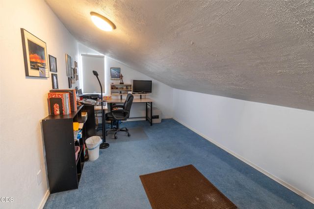 20705 Wishing Well Court, Bend, OR 97701