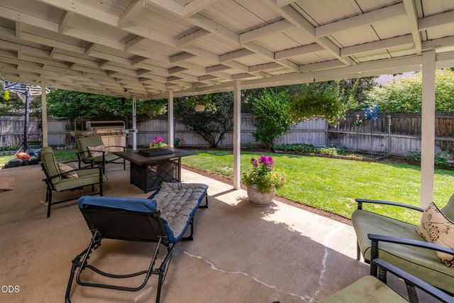 20705 Wishing Well Court, Bend, OR 97701