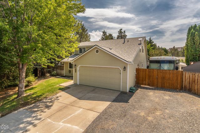 20705 Wishing Well Court, Bend, OR 97701