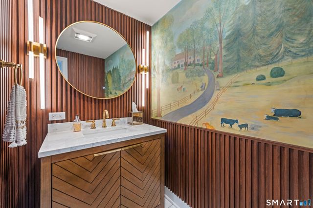 530 Round Hill Road, Greenwich, CT 06831