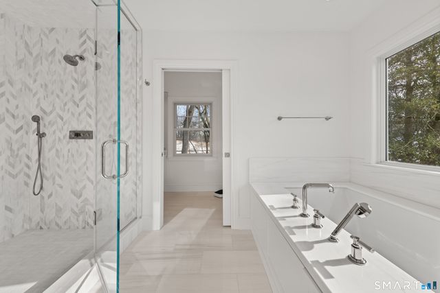 530 Round Hill Road, Greenwich, CT 06831