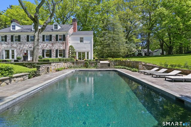 530 Round Hill Road, Greenwich, CT 06831