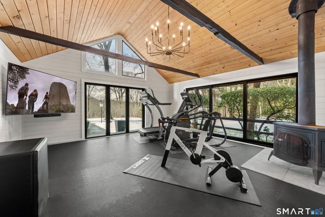 530 Round Hill Road, Greenwich, CT 06831